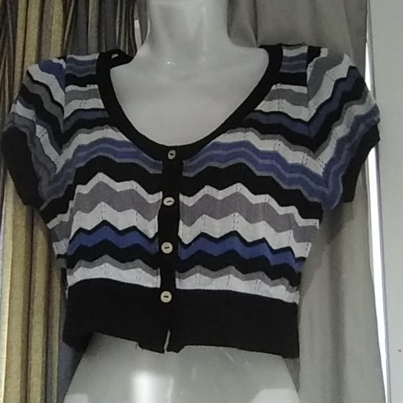 Woman's designer Dolce Vita short sleeve shrug - Picture 2 of 5